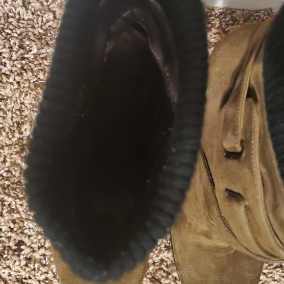 Joan & David Boots Womens 7 M Sweater Cuff Heels Ankle Bootie Sage color Suede. - Picture 7 of 8